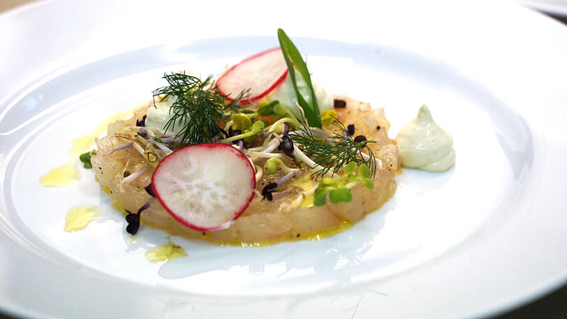 2. Gang: Adlerfisch-Tartar.