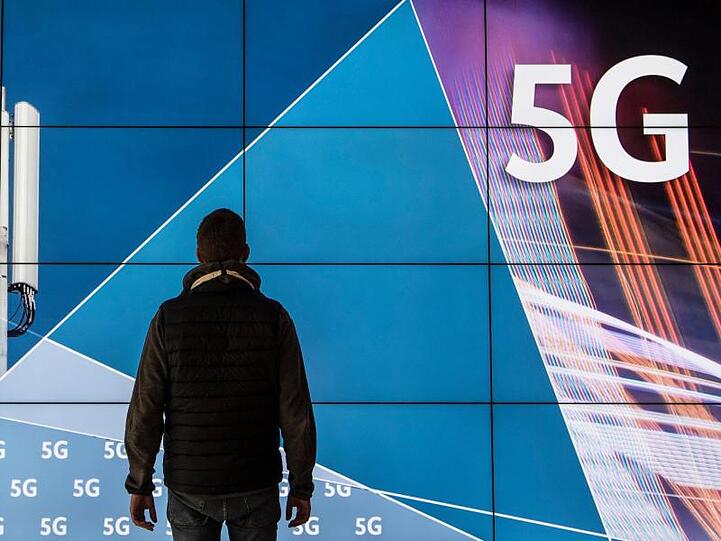 Die geplante Vergabe lokaler 5G-Frequenzen stößt auch bei deutschen Industriekonzernen auf Interesse.
