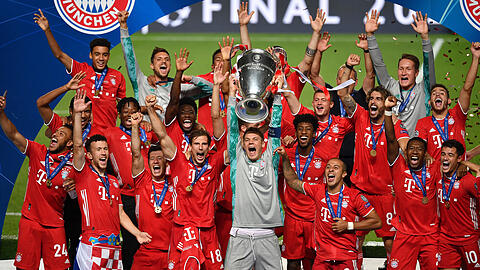 Die Triple-Sieger des FC Bayern München. Zehn Spieler sind nun für das "Team des Jahres 2020" der Uefa nominiert. (Archivbild)