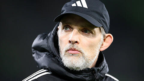Bereits seit Sommer wollte Thomas Tuchel seine "Holding Six". Vorstandschef Jan-Christian Dreesen hält die Hoffnung aufrecht.