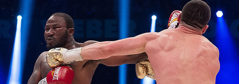 Marco Huck hat sich den WM-Gürtel zurückgeholt - die Bilder vom Fight gegen Ola Afolabi.