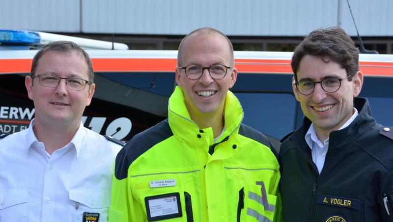 (L-R) Thomas Steinbrucker, Thomas Plappert, stellvertretender Ärztlicher Leiter und Kreisbrandinspektor Adrian Vogler. Foto: Jörn Perske/Archiv (L-R) Thomas Steinbrucker, Thomas Plappert, stellvertretender Ärztlicher Leiter und Kreisbrandinspektor Adrian Vogler. Foto: Jörn Perske/Archiv