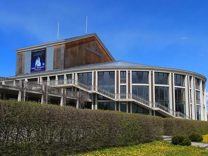 Das Festspielhaus in Füssen. Foto: Karl-Josef Hildenbrand/Archiv
