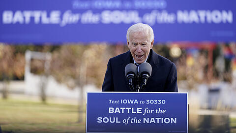 Joe Biden, demokratischer Präsidentschaftskandidat und ehemaliger US-Vizepräsident, spricht bei einer Wahlkampfveranstaltung auf dem Festplatz Iowa State Fairgrounds.