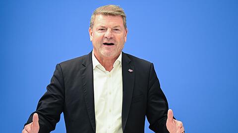 Jens Bischof, Präsident des Bundesverbandes der Deutschen Luftverkehrswirtschaft: In einem Appell an die Politik verlangt ein Bündnis von Verbänden eine Entlastung der Branche (Archivbild)