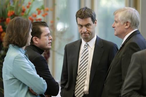 Die Chefverhandler von der CSU: Ilse Aigner, KT zu Guttenberg, Markus Söder und Horst Seehofer.