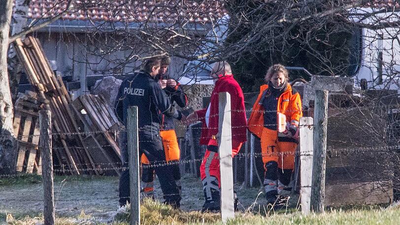 Polizei und Rettungskräfte vor Ort.