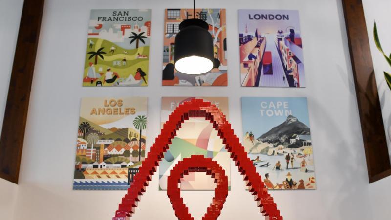 Der Apartment-Vermittler Airbnb ist zum Ende des vergangenen Geschäftsjahres laut einem Medienbericht noch tiefer in die Miesen geraten. Der Apartment-Vermittler Airbnb ist zum Ende des vergangenen Geschäftsjahres laut einem Medienbericht noch tiefer in die Miesen geraten.