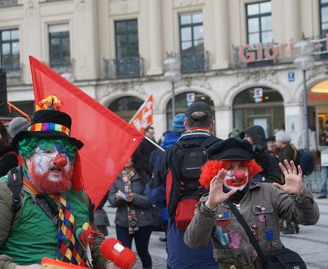 Die Bilder von der Demo gegen die Sicherheitskonferenz am Samstag.