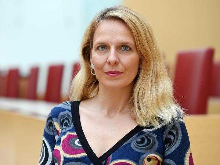 Die stellvertretende FDP-Fraktionsvorsitzende in Bayern, Julika Sandt (FDP). Foto: Tobias Hase/dpa/Archivbild