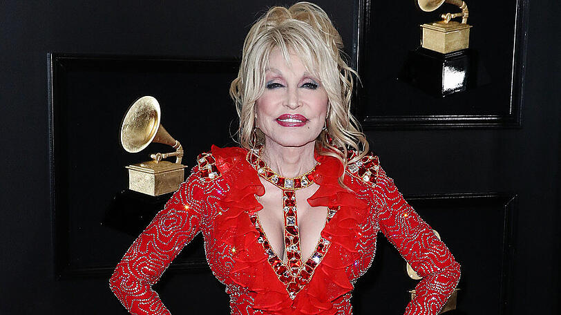 Dolly Parton auf dem roten Teppich 2019