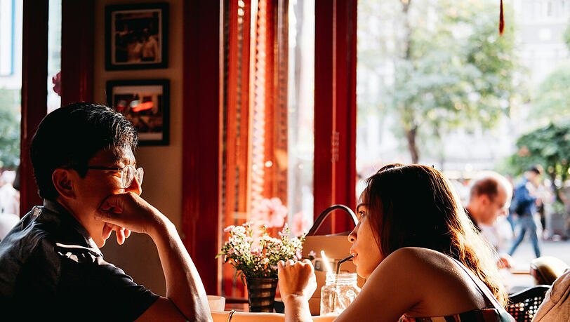 Bei allen frühen Dates gibt es eine Chance des Scheiterns. Je früher, desto größer. Gerade beim ersten Date ist deshalb enormes Fingerspitzengefühl gefragt.