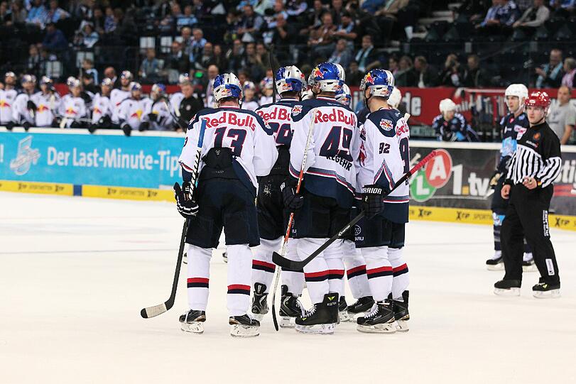 Der EHC konnte einen 6:3-Sieg in Hamburg feiern.