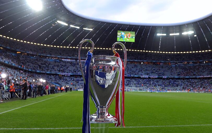 Das Objekt der Begierde: der Champions-League-Pokal.