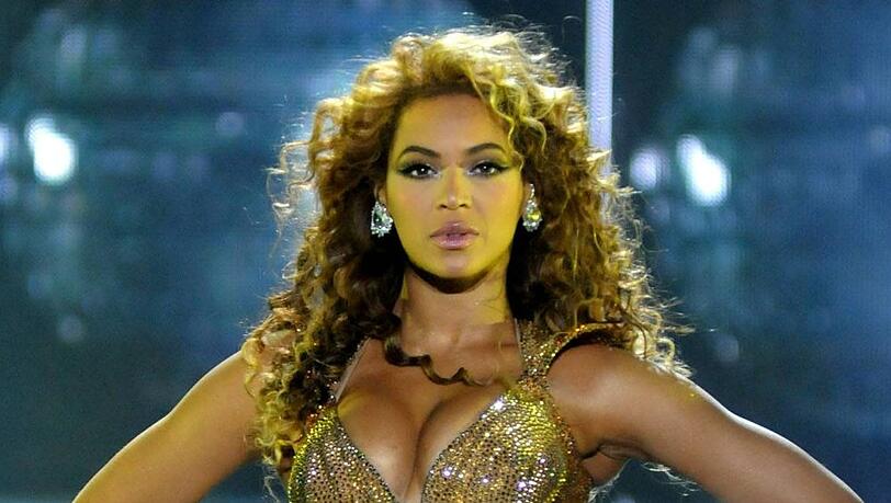 Beyoncé trat am Wochenende erstmals seit vier Jahren wieder auf - bei einer Hoteleröffnung in Dubai.