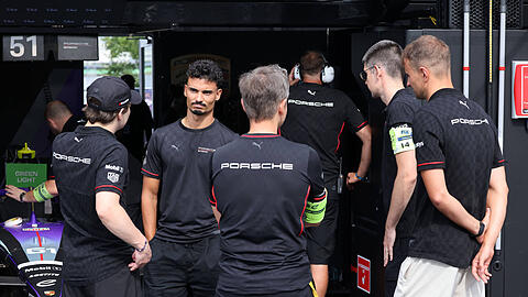 Frustriert: Pascal Wehrlein und das Porsche-Team.