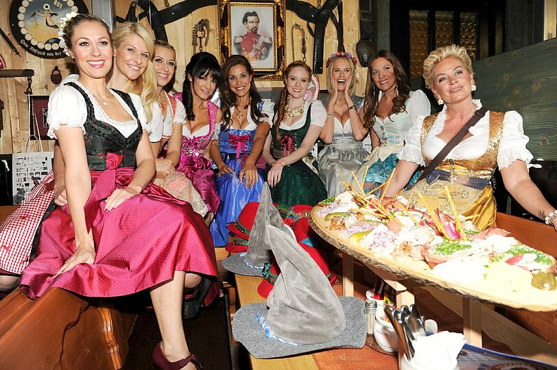 Ruth Moschner, Natascha Grün, Verena Kerth, Mariella Ahrens, Karen Webb, Barbara Meier, Monica Ivancan, Simone Ballack , Claudia Effenberg