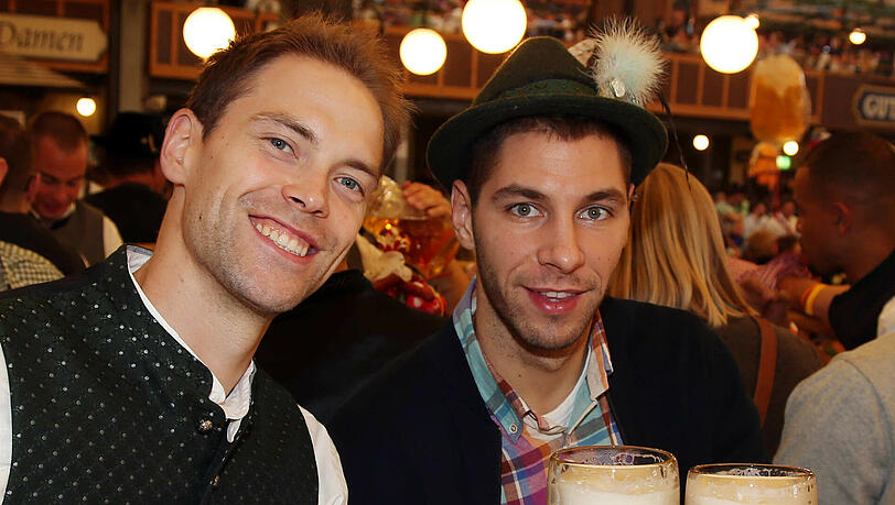 Auf der Wiesn: Koponen (l.) und Jovic. Auf der Wiesn: Koponen (l.) und Jovic.