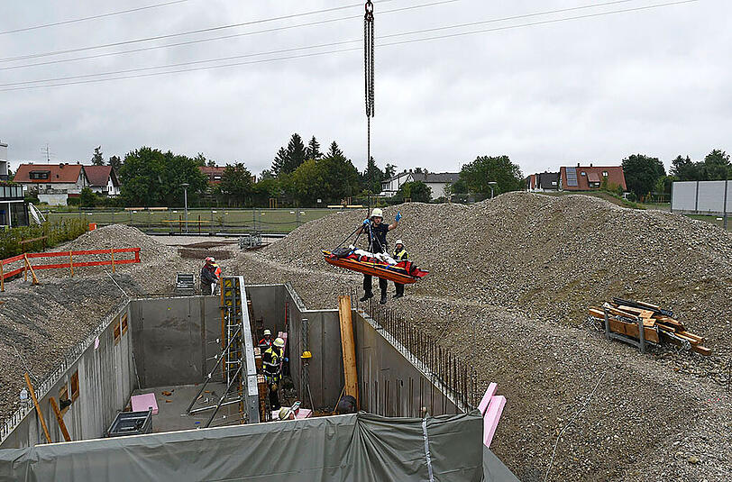 Ein tragisches Unglück ereignete sich auf einer Baustelle in der Ilse-Fehling-Straße.