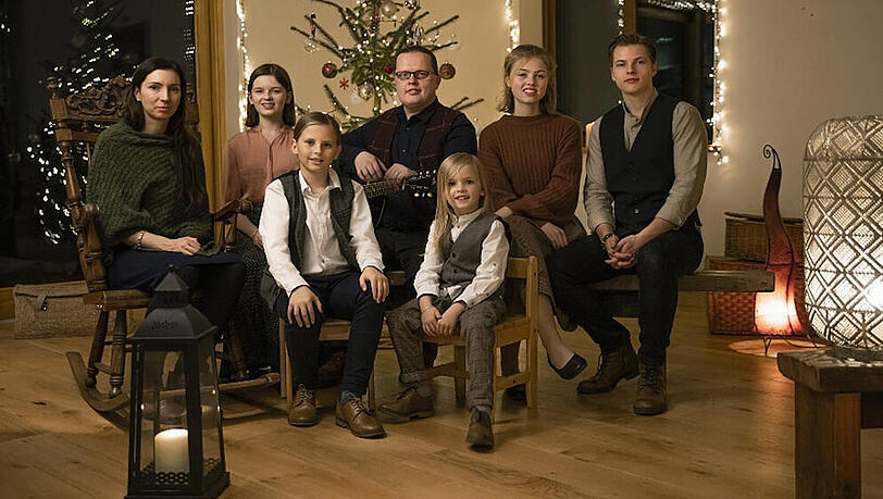 Angelo Kelly & Family veröffentlichen das neue Weihnachtsalbum "Coming Home For Christmas". Angelo Kelly & Family veröffentlichen das neue Weihnachtsalbum "Coming Home For Christmas".