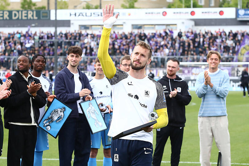 Abschied eines Publikumsliebling: Marco Hiller musste im Sommer die L&ouml;wen verlassen, seine Nachfolge anzutreten als Nummer eins war nicht einfach - sportlich ist es Thomas D&auml;hne schon gelungen.