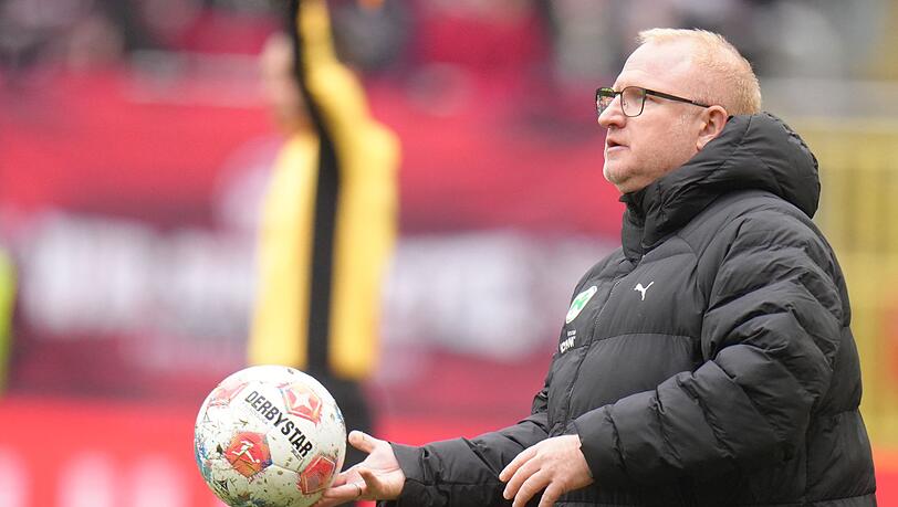 Heiko Vogel hat mit den F&uuml;rthern nur wichtige Spiele vor sich. (Archivbild)