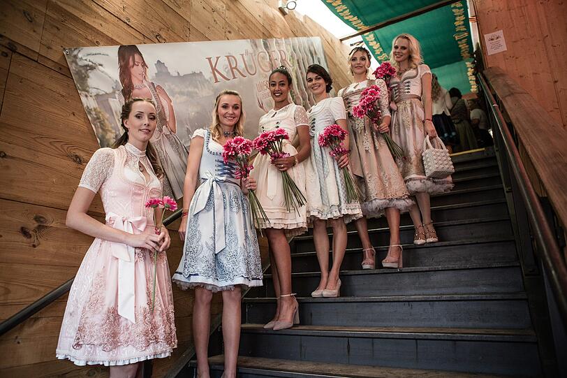 Auftritt der schönen Models bei der Wasenpirsch 2018.