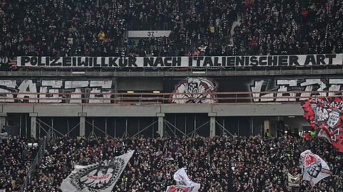Fans von Eintracht Frankfurt sollen nicht nach Neapel fahren.