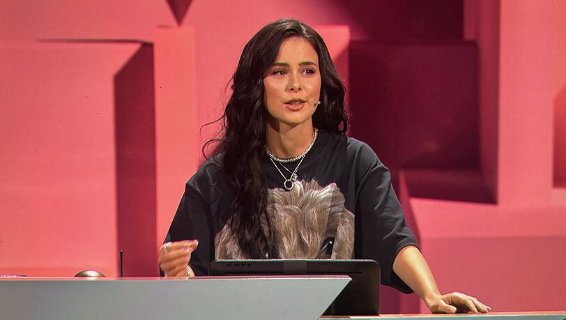 Lena Meyer-Landrut hat Panik wegen ihrer Teilnahme bei "Wer stiehlt mir die Show?". Lena Meyer-Landrut hat Panik wegen ihrer Teilnahme bei "Wer stiehlt mir die Show?".