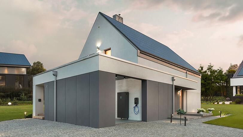 Private Solaranlagen dürfen künftig nur noch unter bestimmten Bedingungen uneingeschränkt Strom ins Netz einspeisen.