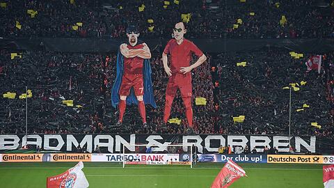 Diese Karikatur zeigten die Bayern-Fans vor dem Pokal-Halbfinale 2015 gegen Borussia Dortmund.