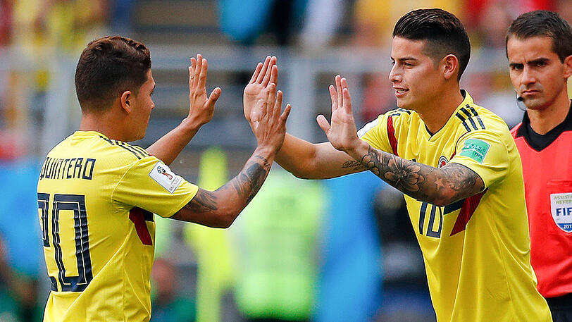 Im WM-Spiel der Kolumbianer gegen Japan wurde James Rodríguez (rechts) für Juan Quintero eingewechselt.