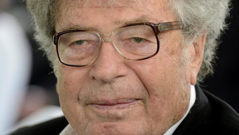 Der ungarische Schriftsteller György Konrad ist gestorben. Der ungarische Schriftsteller György Konrad ist gestorben.