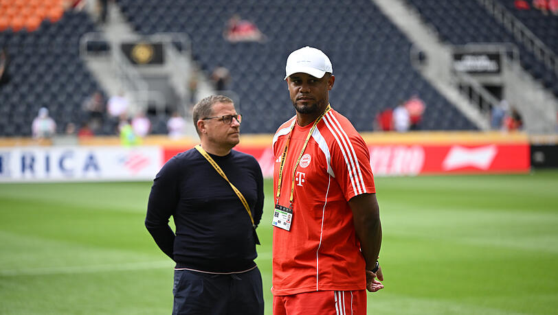 Max Eberl (li.) und Vncent Kompany loben Kinsley Coman. Max Eberl (li.) und Vncent Kompany loben Kinsley Coman.