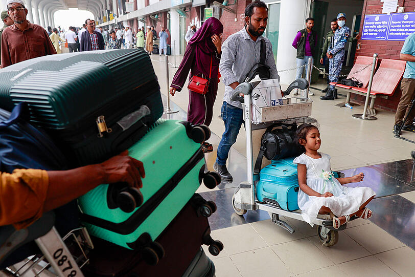 Auch andernorts, wie hier in Bangladesch, stranden Urlauber wegen des Nahost-Konflikts. Betroffen ist ein wichtiges Drehkreuz f&uuml;r den Flugverkehr.