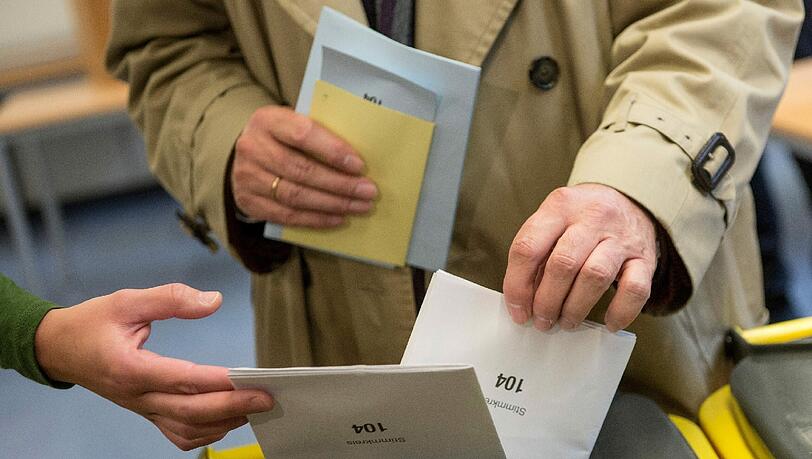 Fünf Volksentscheide standen am Sonntag zur Wahl. Fünf Volksentscheide standen am Sonntag zur Wahl.