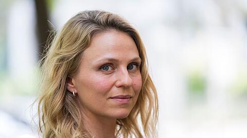 Ihr Fall ist schon etwas her, der Fake war technisch noch schlecht gemacht - und hat Rizos trotzdem tief getroffen.