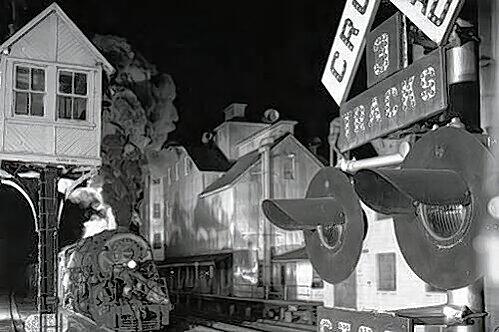 Perfekte Inszenierung: Schon kurz nach der Entstehung wurde das Foto &bdquo;The Norfolk&ldquo; aus dem Jahr 1956 von O. Winston Link preisgekrönt.