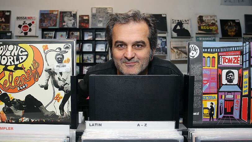 Ein Laden von Liebhabern für Liebhaber: Christos Davidopoulos im „Optimal Records“. Ein Laden von Liebhabern für Liebhaber: Christos Davidopoulos im „Optimal Records“.