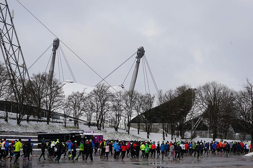 Winterlauf im Olympiapark. Hier gibt's die Bilder.