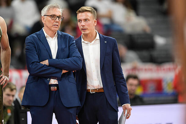 Gordon Herbert und Daniel Herbert. Gordon Herbert hat für seine Bayern-Basketballer eine solch ausgefuchste Rezeptur entwickelt (Archivbild). Gordon Herbert und Daniel Herbert. Gordon Herbert hat für seine Bayern-Basketballer eine solch ausgefuchste Rezeptur entwickelt (Archivbild).