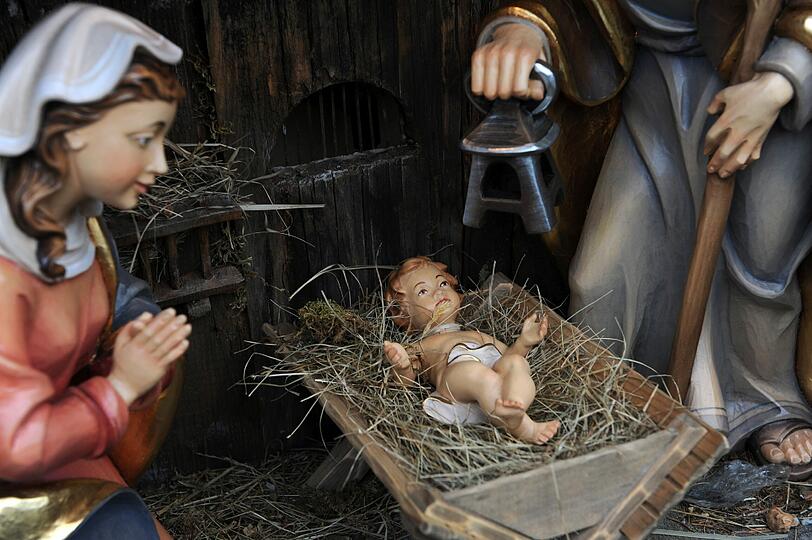 Frage 13: Worin lag Jesus nach seiner Geburt?