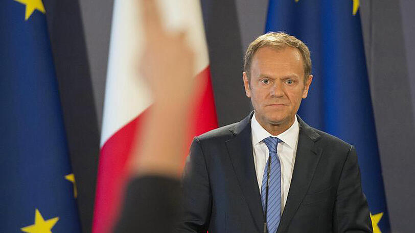 "Parallele Verhandlungen zu allen Themen zu beginnen, wie von einigen im Vereinigten Königreich vorgeschlagen, das wird nicht passieren", sagt Tusk.