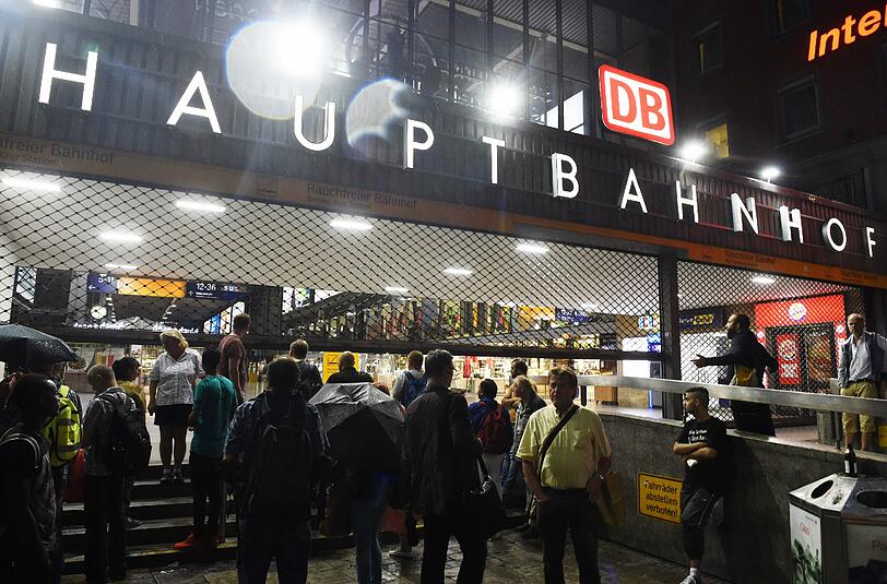 Brennpunkt: Wenn es dunkel wird rund um den Bahnhof, wird es immer häufiger ungemütlich.
