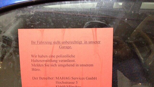 ...bittet der Tiefgaragenbesitzer um Entfernung des Fahrzeugs - bislang ohne Erfolg. ...bittet der Tiefgaragenbesitzer um Entfernung des Fahrzeugs - bislang ohne Erfolg.