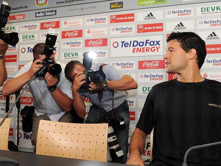 Michael Ballack bei seiner Vorstellung in Leverkusen