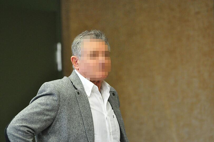 Wegen versuchter Entführung muss sich ein 70-jähriger Rentner Hans B. vor dem Münchner Landesgericht verantworten.