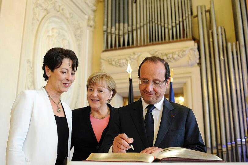 Merkel und Hollande feiern in Reims deutsch-französische Freundschaft. Die Bilder