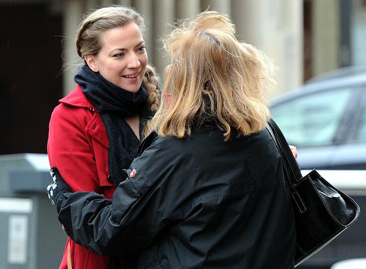 Dieter Pfaffs Tochter Johanna Pfaff (l)