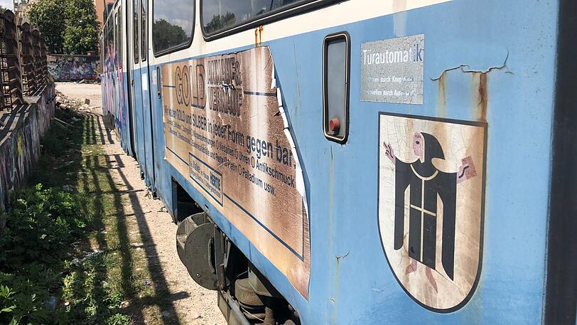 Das Münchner Kindl außen am Tramwaggon.